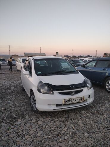 аренда honda fit: Honda Fit: 2002 г., 1.3 л, Вариатор, Бензин, Хэтчбэк