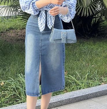 deniz geyimi: Qadınlar üçün cins ətək - Model: midi uzunluq, düz kəsim - Material — 2