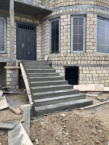 Pilləkən məhəccərləri: Betondan hazırlanmış pilləkənlər müxtəlif layihələr üçün uyğundur. Bu — 13