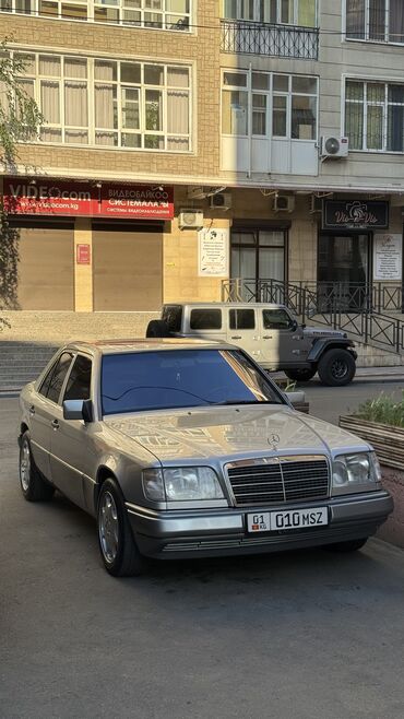 срочно мерс: Mercedes-Benz E-Class: 1995 г., 2.2 л, Автоматические, Бензин, Седан
