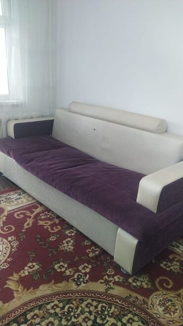 ош мебели: Прямой диван, цвет - Белый, Б/у