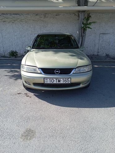 Opel: Opel Vectra: 1.8 l | 1996 il 425365 km Sedan