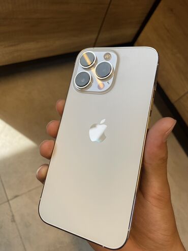 акнет номер телефона: IPhone 13 Pro, Б/у, 256 ГБ, White Titanium, Чехол, 78 %