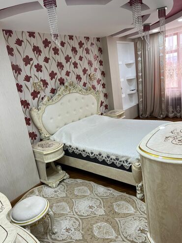 Saab: 🏬otaq sayı: 3 🏬ümumi sahəsi: 125 м² 🏬mərtəbə: 22/18 💵qiymət: 1300 ₼