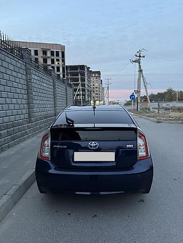 купить авто киргизия: Toyota Prius: 2015 г., 1.8 л, Вариатор, Гибрид — 4