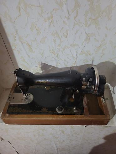 Paltar tikişi: Tarixi tikiş maşını texminen1940-1960 cı illere aiddir ağır maşındır — 1