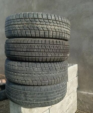 Шины: Шины 195 / 65 / R 15, Зима, Б/у, Легковые, Япония, Bridgestone