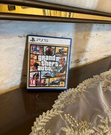 PS5 (Sony PlayStation 5): Gta5 sıfır vəziyətdə 2 ay işlədilim