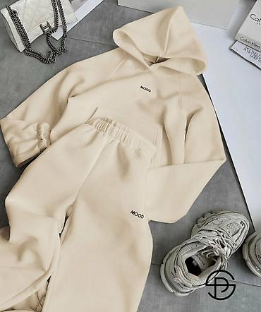 Gornji i donji deo: Full termo
Uni velicina 
Cena samo 2600 din — 5