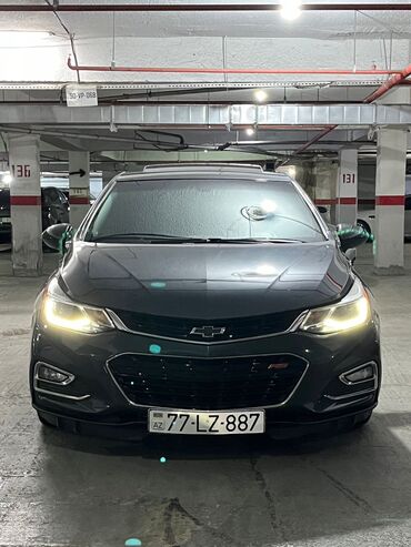 фольксваген поло 1: Chevrolet Cruze: 1.4 l | 2018 il 960000 km Ofrouder/SUV