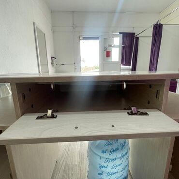 Письменные столы: Письменный стол, Б/у — 6