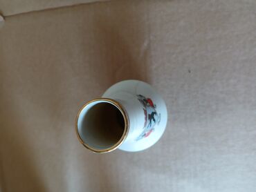 slike cveca ulje na platnu: Vase, Ceramics, color - White, Used