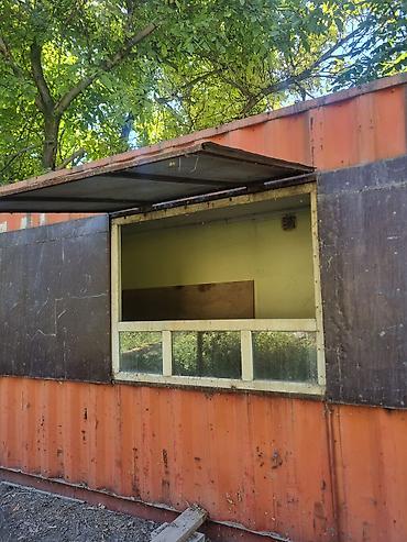 возьму в аренду кафе: Металлический вагончик/контейнер с окном и откидным киоск‑окном - — 1