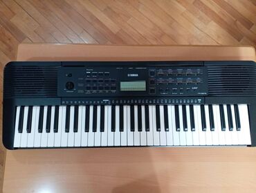 Gitaralar: Синтезатор Yamaha PSR-E273 Состояние: абсолютно новый, с адаптером