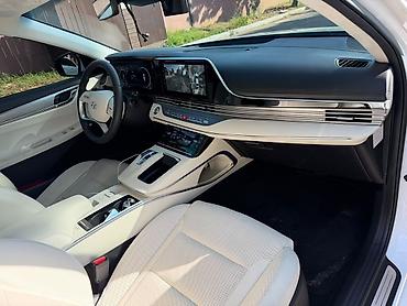 2022: Hyundai Grandeur: 2022 г. — 4