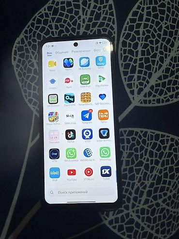 redmi play: Redmi smartfon 256 yaddas 8 eam. - Ekran: Tam ekran ön panel — 4