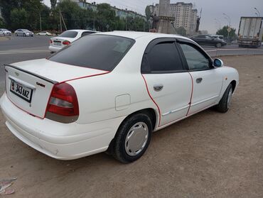 део дамас: Daewoo Nubira: 2001 г., 1.5 л, Автомат, Бензин, Седан