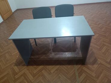 стол на офис: Комплект офисной мебели, Б/у, Стул, ДСП, Самовывоз, Платная доставка, цвет - Серый