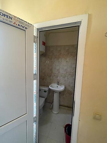 Mənzillər: 500 azn kirayə verilir. Gənçlik metrosu yaxınlığında kuala parkın — 2