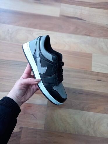 Women's Sneakers and athletic shoes: 41 — 27