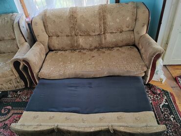 kovrolit satışı: İşlənmiş, Klassik divan, 2 kreslo, Bazasız, Açılan