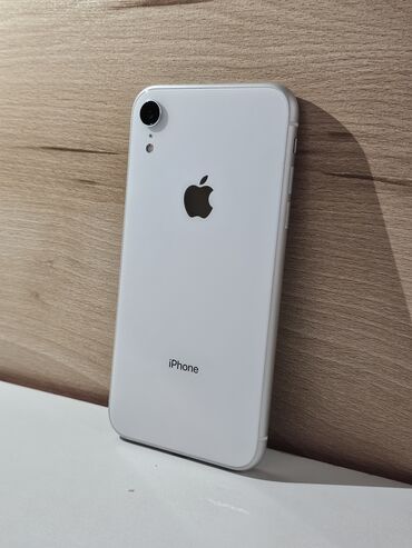 Apple iPhone: IPhone Xr, Б/у, 128 ГБ, Белый, Защитное стекло, Чехол, 81 %