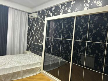 taxt bazalı: Taxt tumba dolab. Matras var baza yoxdur. 500₼. Ünvan