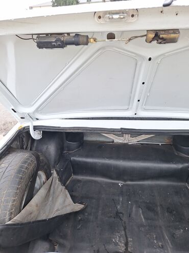 VAZ (LADA): VAZ (LADA) 2107: 1.6 l | 2004 il 326987 km Sedan — 8