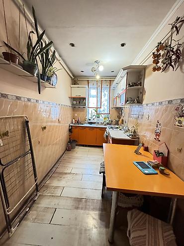 Продажа коттеджей и домов: Продается хороший дом 80м2 в районе 4 мкр Ахунбаева белорусская — 11