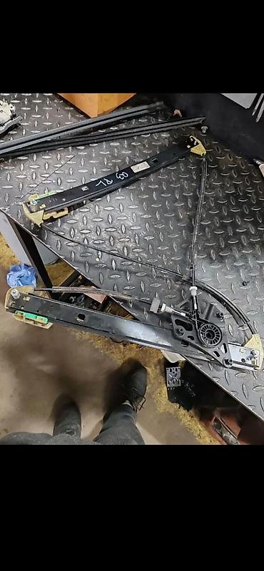 spaneri za vezivanje auta: AUDI Q3 DELOVI PODIZAC STAKLA PREDNJI 8U0837461 | Audi a1  a3 a4 a5 — 2