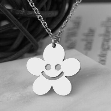 Ogrlice: Lancic - Cvet sa osmehom - 316L Predivna ogrlica koja nikada ne bledi