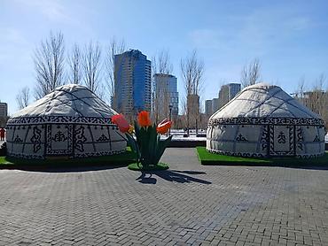 Аренда юрт: Аренда юрты, Каркас Деревянный, 85 баш, Стол, С полом, Казан — 13