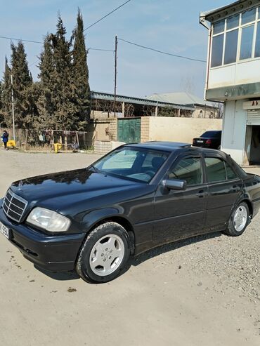 niva kreditle satisi: Mercedes-Benz C 200: 2.2 l | 1995 il Sedan