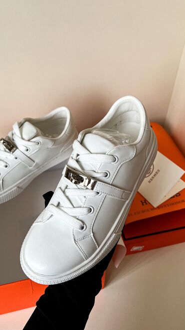 обувь белая: Обувь Hermes🔥 шикарного качества 👌 производство Гуанчжоу