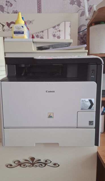 Printerlər: Lazer rəngli printer Canon MF8380Cdw. Katricləri yeni doldurulub. İki