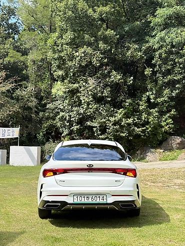 2022: Kia K5: 2022 г., Седан — 10