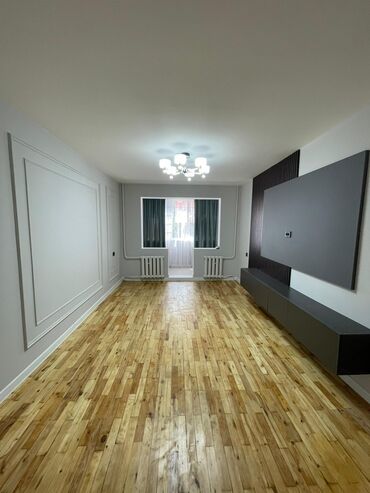 квартира с панорамными окнами: 3 комнаты, 58 м², 104 серия, 1 этаж, Евроремонт