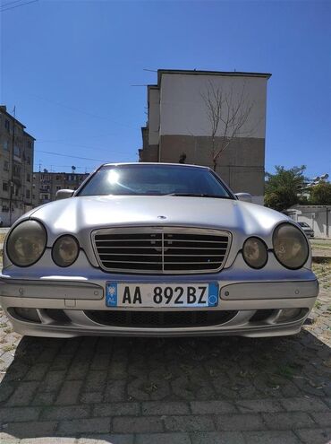 Μεταχειρισμένα Αυτοκίνητα: Mercedes-Benz E 220: 2.2 l. | 2000 έ. Λιμουζίνα