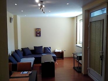 Dugoročni najam stanova: Odlična lokacija u dobroj zgradi. Prelep duplex sa dva kupatila — 1