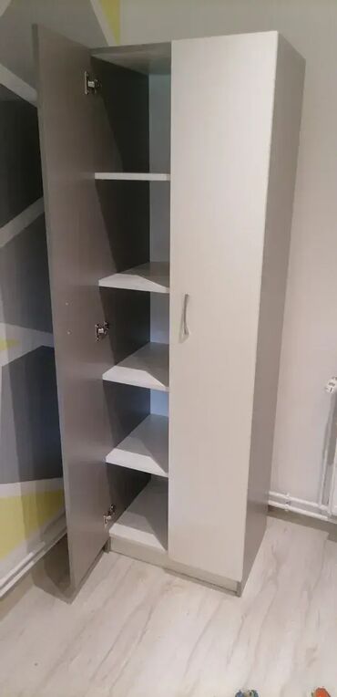 Ormari: Ormari 38 Materijal: Ormar se izrađuje od univera debljine 18mm u — 10