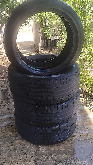 traktor disqisi: İşlənmiş Şin Bridgestone 245 / 45 / R 19 — 2