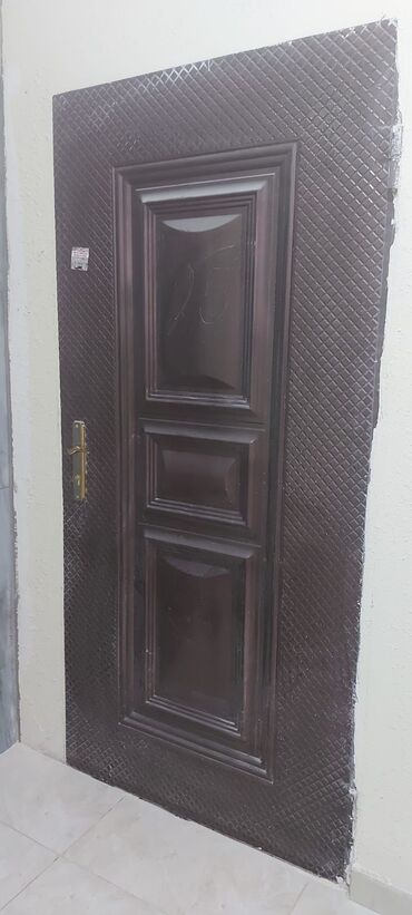 Bunker qapıları: İşlənmiş Giriş qapısı Glazok ilə, Zəmanətsiz, Ünvandan götürmə