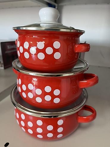pec tea: Emajlirani set šerpi sa poklopcima – retro dizajn na bele tufne - — 1