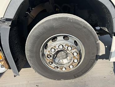 6 139 7: Тягач, Volvo, Без прицепа — 7