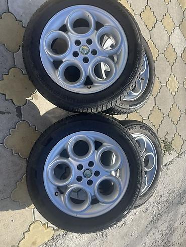 polovna sedista za auto: Alu felne sa gumama – 4 kom

205/55/16 dve su dot 35/25 dve 45/25 — 2