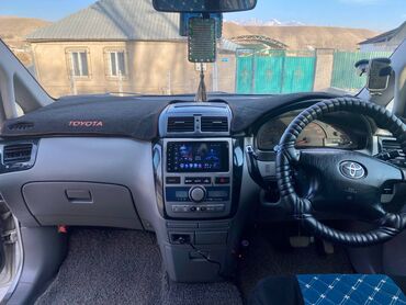 Toyota: Toyota Ipsum: 2002 г., Минивэн — 5