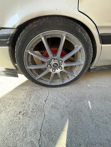952 2: Литые диски RACING WHEELS (надпись на ободе) с шинами — 1