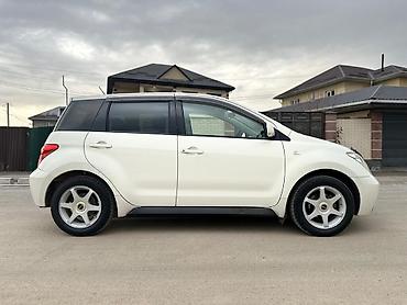 Toyota: Toyota ist: 2003 г., 1.3 л, Автомат, Бензин, Хэтчбэк — 4