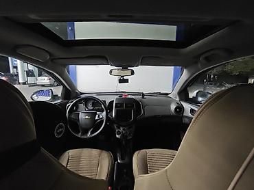 mercedes benz 208 d: Chevrolet Aveo: 1.4 l | 2014 il 235000 km Sedan — 6