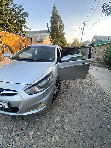 hyundai salaries: Hyundai Accent: 2013 г., 1.6 л, Механика, Бензин, Седан — 2